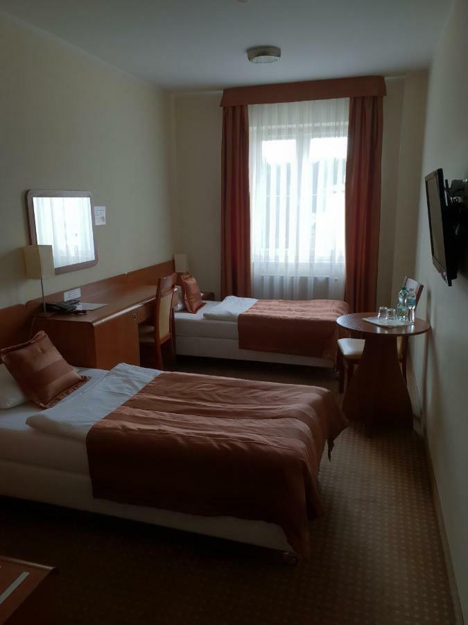 Centrum Okopowa 55 *