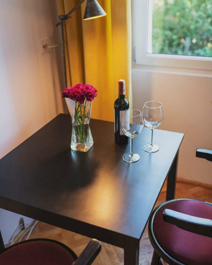 Apartment Mieszkanko Na Stawki Netflix Warsaw