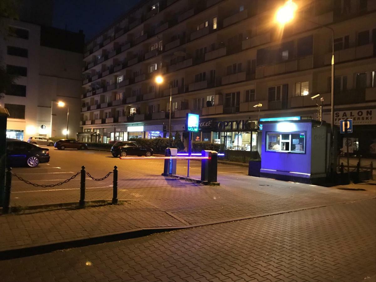 Rent0nline Hoza Center Metro Warsaw