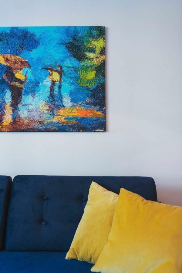 Apartment Mieszkanko Na Stawki Netflix Warsaw