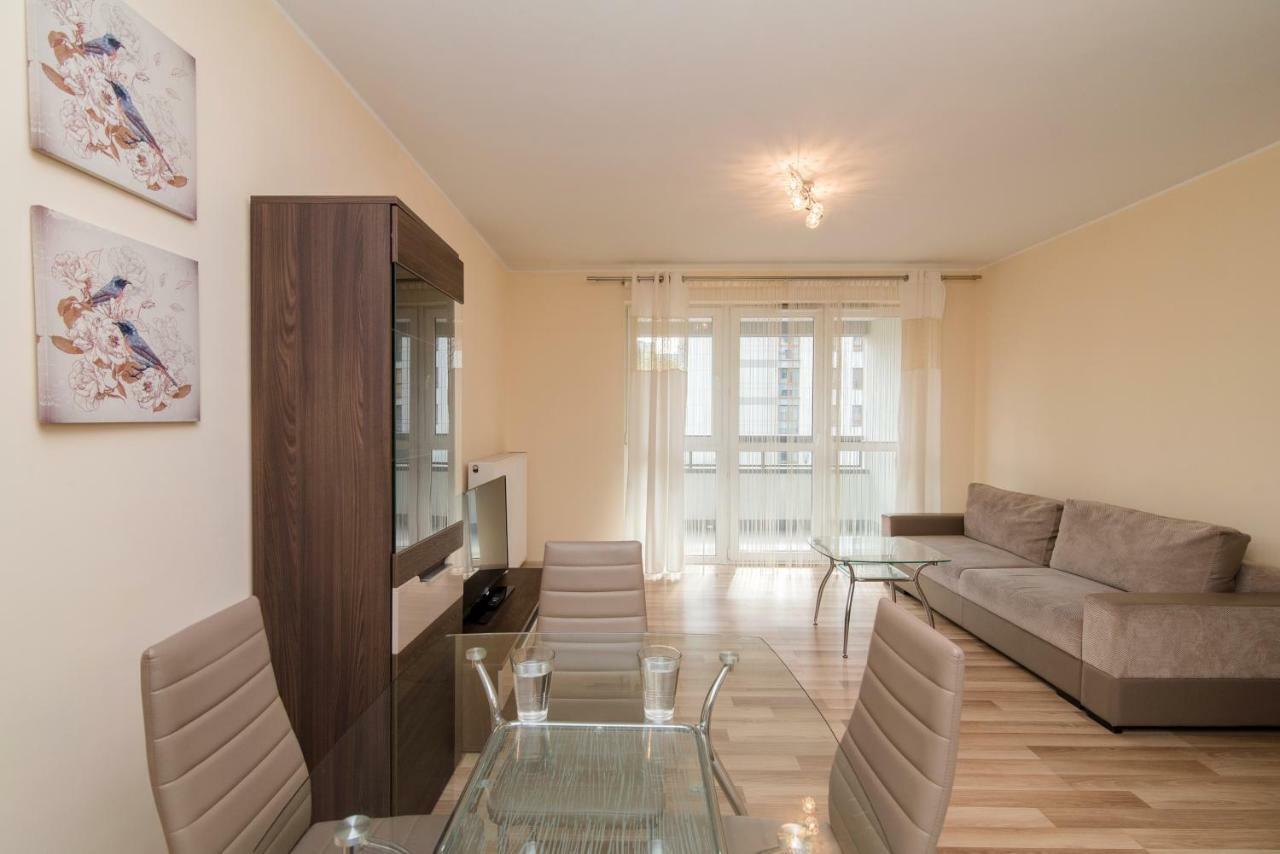 Apartment Notabene Airport Warsaw