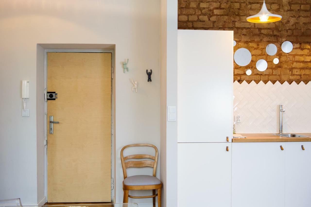 Zoli Apartament *