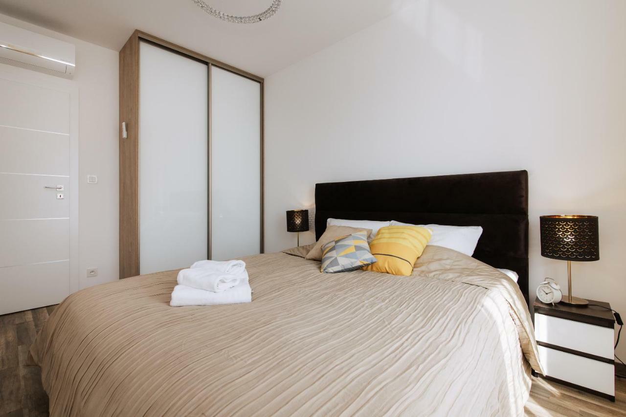 Airport 3-bedroom * Warsaw