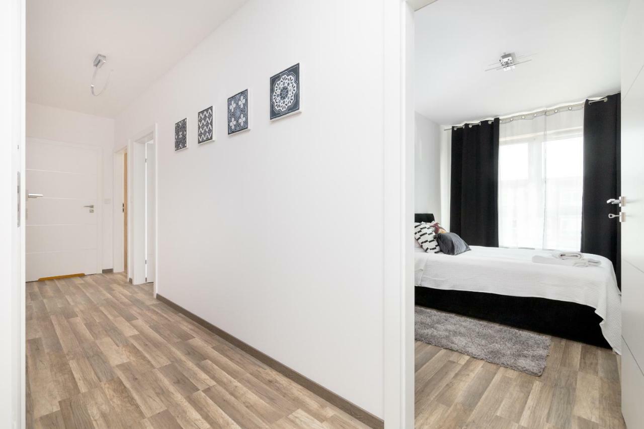 Apartment Airport 3-bedroom Warsaw