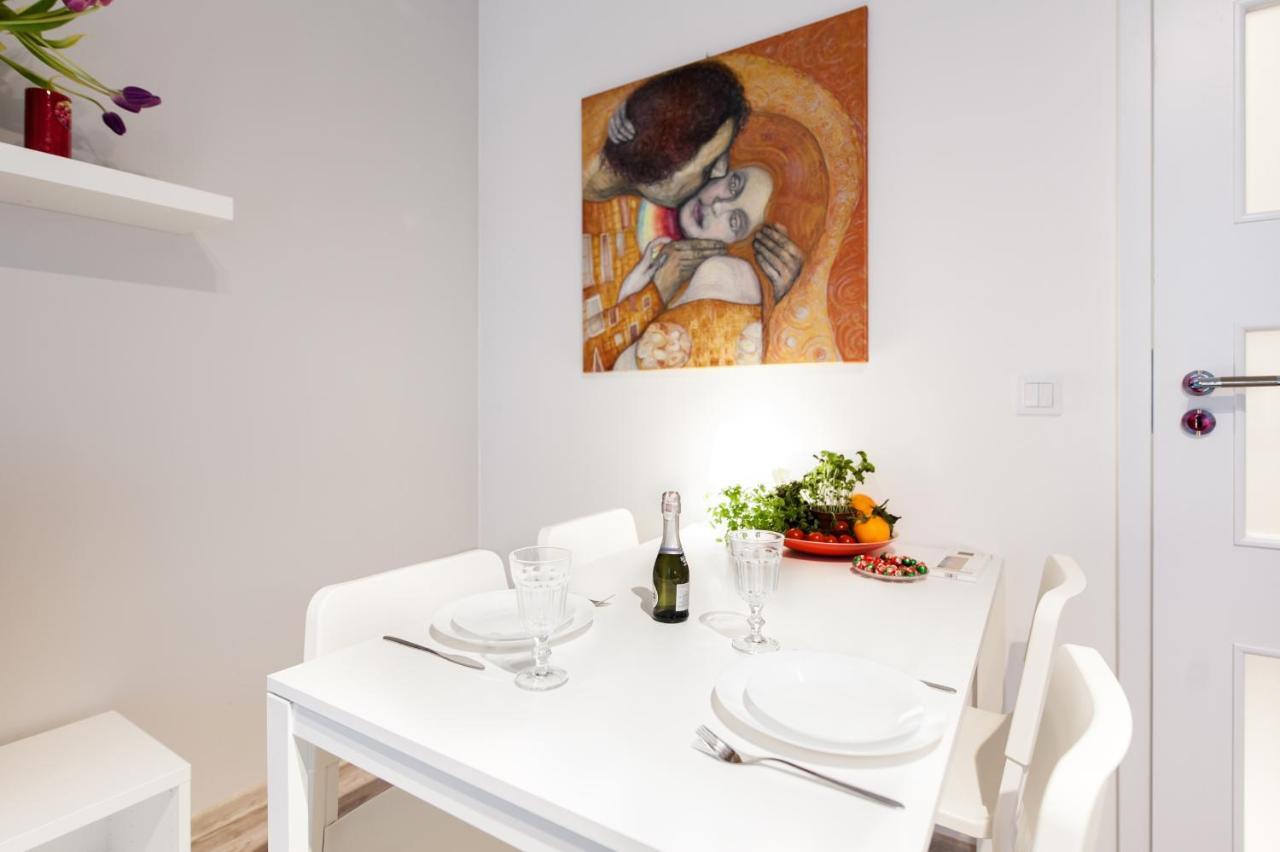 Super Apart Dywizjonu 303 175/8 Apartament
