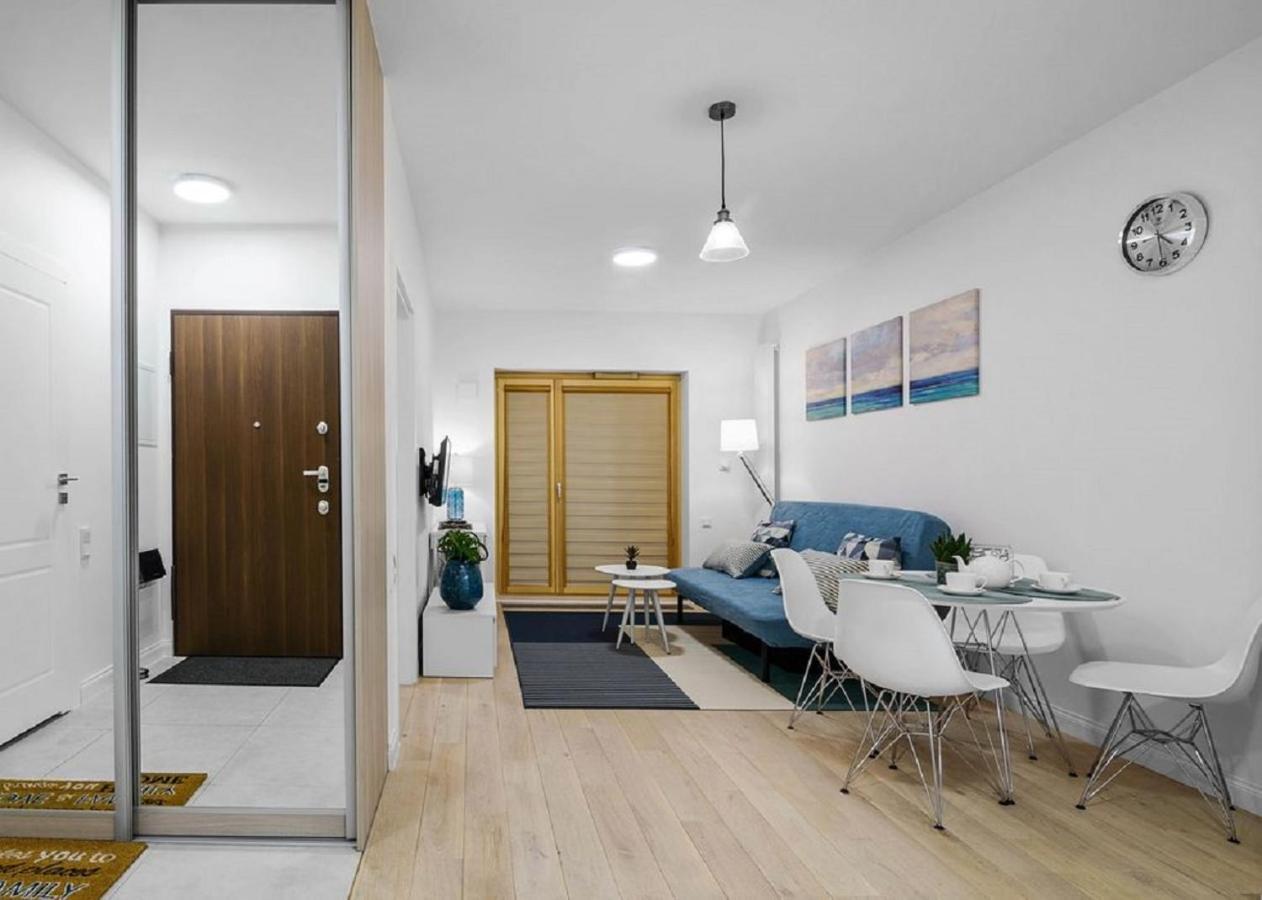 Apartment Mennica 168