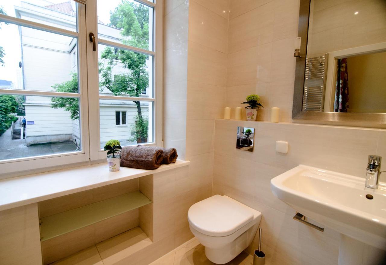 Apartment Charme De Warsaw