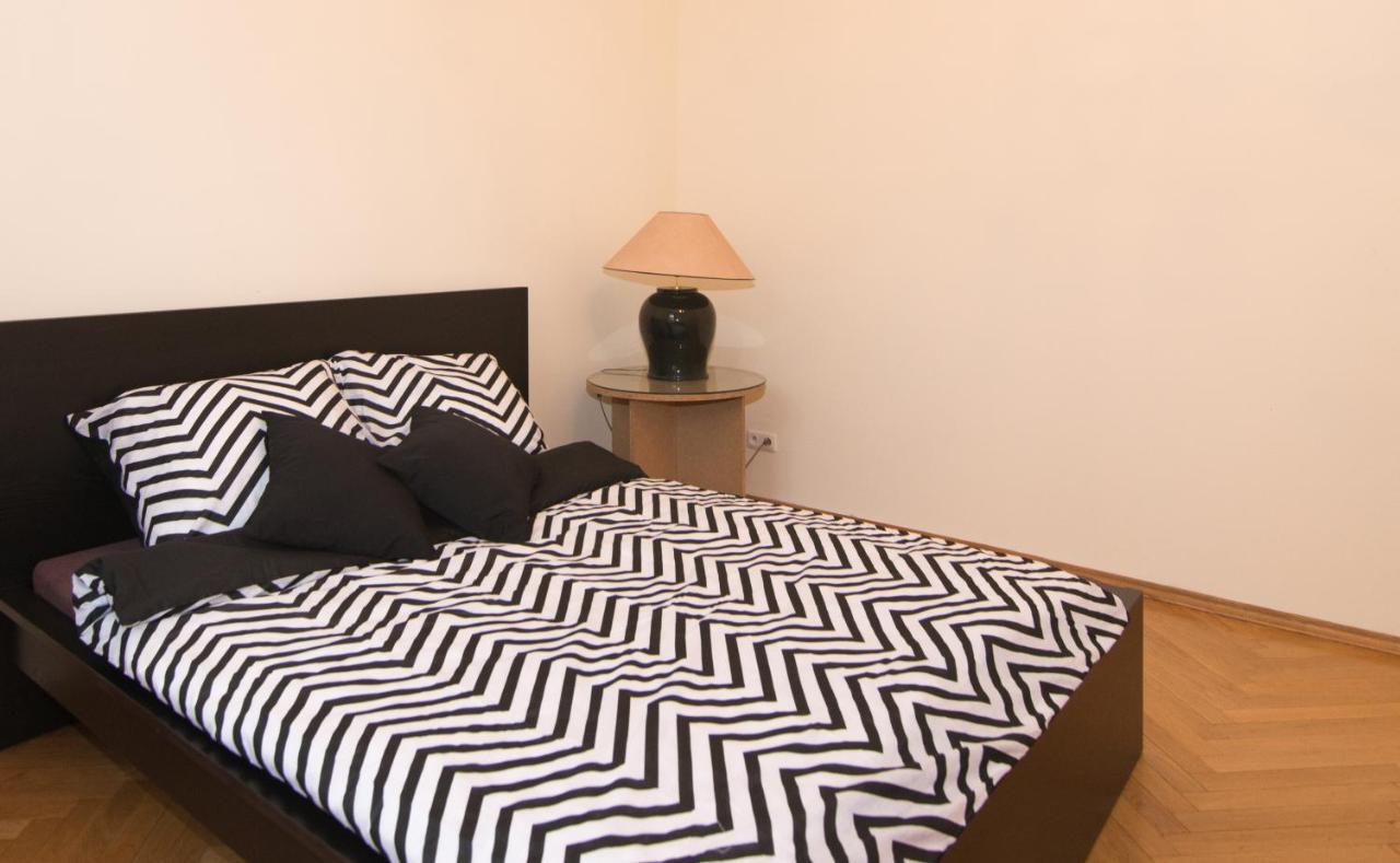 Charme De Apartment