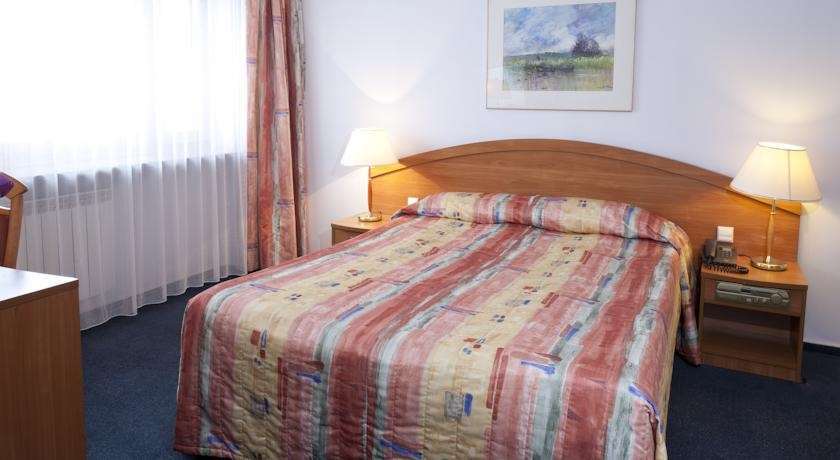 Sangate Airport Hotel 3*