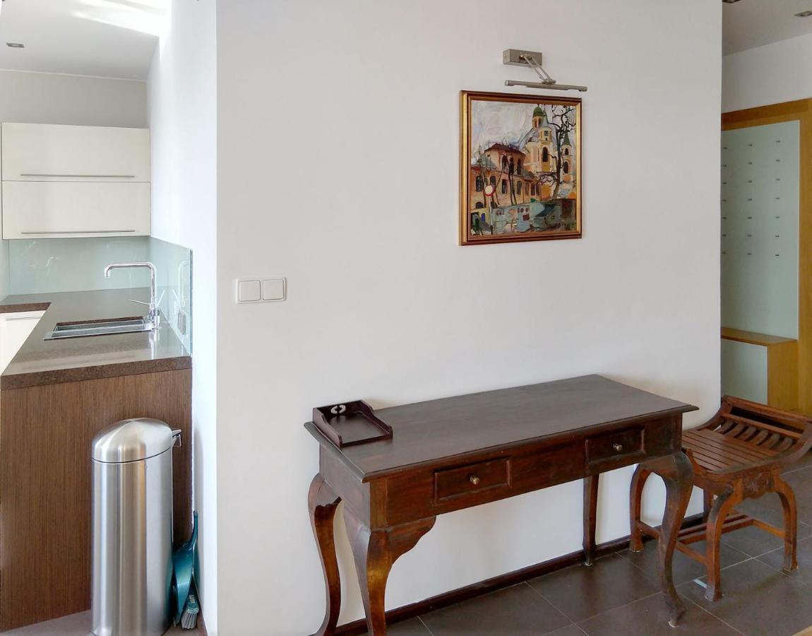 Vive Modern 3-bedroom Flat In Guarded Estate, Parking *