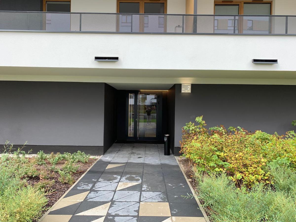 Vizzit Us Premium Apartment *