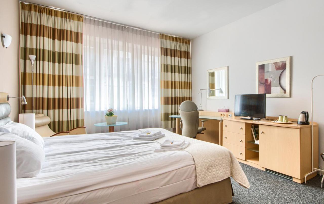 Ở trọ 404 Wilanowska Warsaw