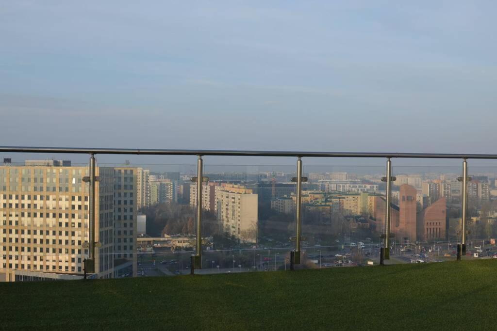 Apartment 3 *