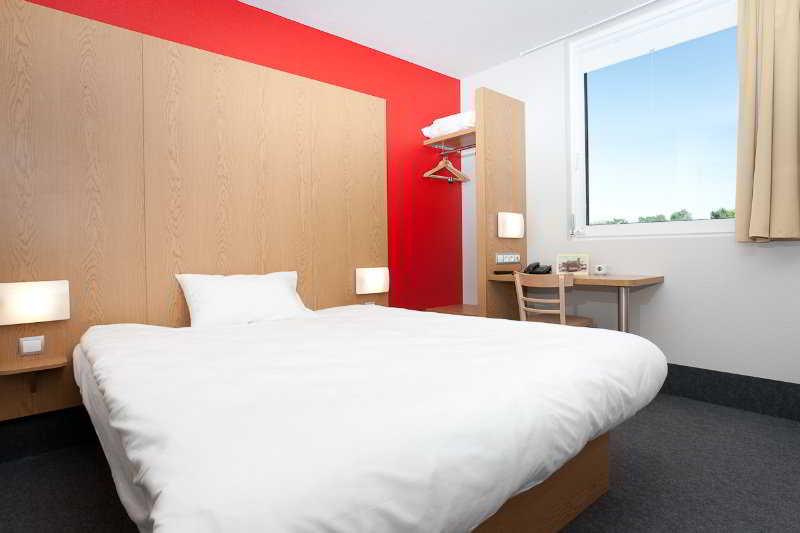 Hotel Warszawa-okecie
