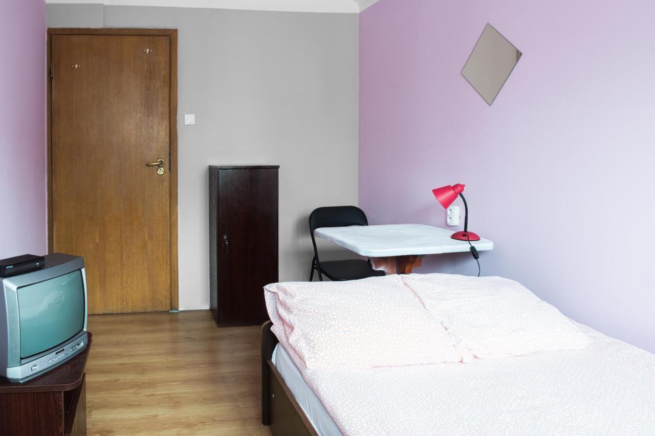 Twardowski Hostel *