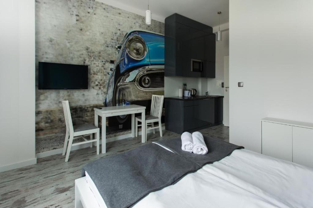 Planet Apartment