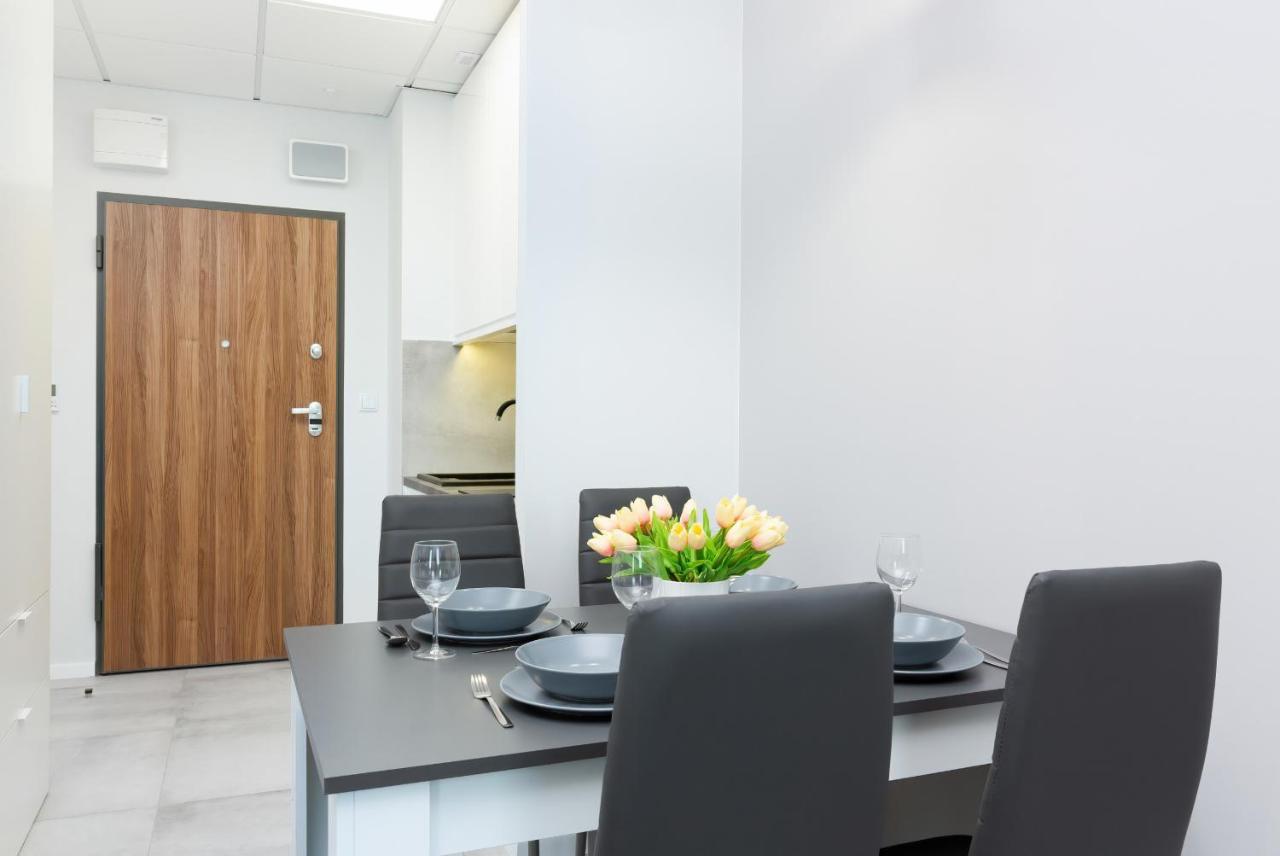 With Parking Business Center By Renters *
