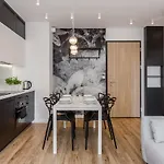 Chill Apartments Wola Apartment