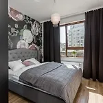 Chill Apartments Wola Apartment