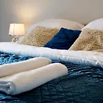 P&O Business Serviced Apartments Cybernetyki