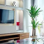 Panska 3 - Apartment With Balcony By Noclegi Renters