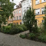 Rent Like Home - Piwna 17/19