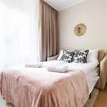 Rent Like Home - Raclawicka 40