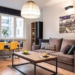 Nowogrodzka 38 Serviced Apartments