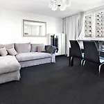 Warsaw Financial Center Serviced Apartments P&O