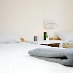 Hoza Apartments And Rooms