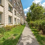 Zbawiciela Square P&O Serviced Apartments