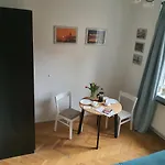 Rentonline Koscielna Apartment Old Town
