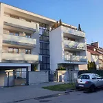 Park Apartment