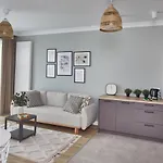 Metro Imielin Apartments