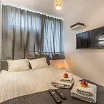 Apartment Strict Warsaw Center - Metro,Free Parking