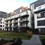 Green Wilanow Apartment With Free Parking