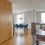 Vive Modern 3-Bedroom Flat In Guarded Estate, Parking
