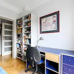 Metro Plac Wilsona Apartment
