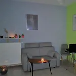 Green Wilanow Apartment With Free Parking