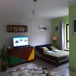 Green Wilanow Apartment With Free Parking