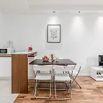 Chill Apartments Airport Residence