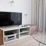 Triton Park Accommodation By P&O Serviced Apartments