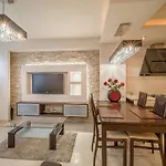 Modern & Central- Golden Apartments - City Center
