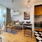 Stylecomfort Flamingo House