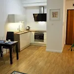 Wilanow Apartment Close To Town Hall And Palace