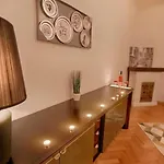 Big&Comfy- Golden Apartments- Old Town