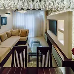 Modern & Central- Golden Apartments - City Center