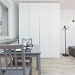 Studio City Center Zlota Street By Renters