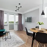 Metro Marymont Apartment By Noclegi Renters