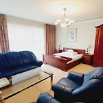 Bthouse, Pokoje Goscinne